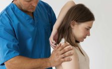 Can a Chiropractor Help With Shoulder Pain?